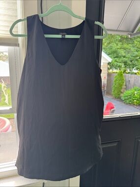 Ann Taylor Black V-Neck Sleeveless Camisole